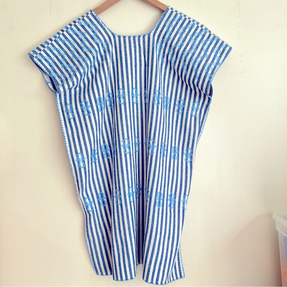 TUCKERNUCK sz XS NWOT Blue Stripe Mini Sullivan Embroidered Canvas Caftan - Picture 2 of 12